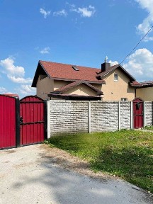 Двоповерховий новий будинок, с. Жукотки (NN)