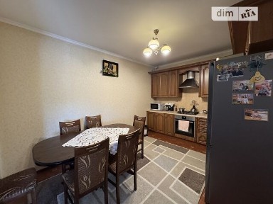 Продаж 2 поверхового будинку з ремонтом і ділянкою на 10 соток, 108.3 кв. м, 2 кімнати, на пл. Народна • ID 34641303