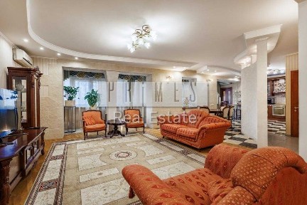 Продаж 3к квартири з ремонтом, вул. Тарасівська, 21, Голосієво