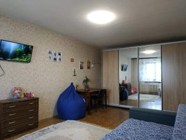 Продається 3-кімнатна квартира м. Бровари Торгмаш EM