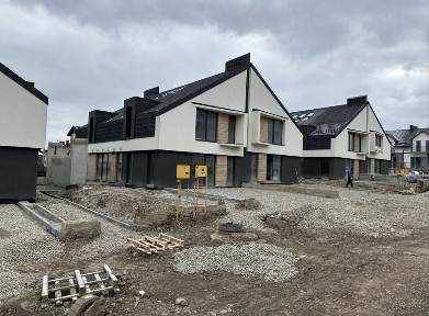 Продаж дуплексу в місті 180м2