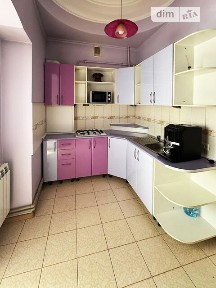 вулиця Курбаса Леся, район Центр, Івано-Франківськ, вул. Курбаса Леся 4 • ID 34645386
