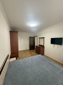 Продаж 3 кім квартири, 72,1 м. кв чешка з автономним опаленням меблями, технікою та ремонтом, 2 поверх, Центр міста