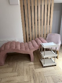 Оренда анатомічної кушетки в салоні краси