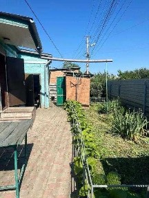 Гожули. У продажу частина будинку