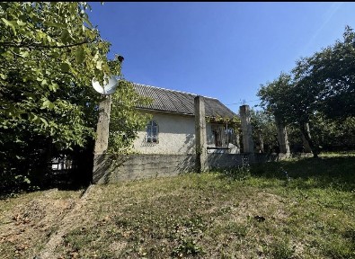 Продаж цегляного будинку 98 м² на 5 сотках - вул. Джерельна, Ужгород