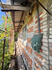 Продається дачний будинок у селі Сальник