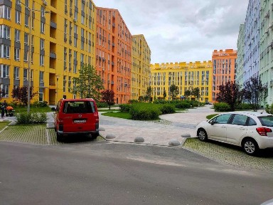 ТЕРМІНОВИЙ ПРОДАЖ приміщень під орендний бізнес у ЖК 