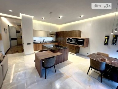 Продаж 3к квартири 155 кв. м на вул. Протасів Яр 8 • ID 34644161