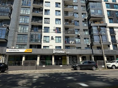 Продається діюче комерційне приміщення по вул. Каспрука.
