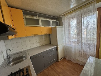 Продається затишна 3х кім. квартира з автономним опаленням, на ж/м ПАРУС