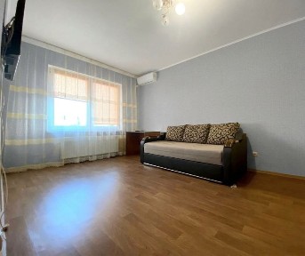 М. Іподром, 5 пов, вул. С. Кішки, 5д, до метро 7 хв пішки, 1 кімнатна