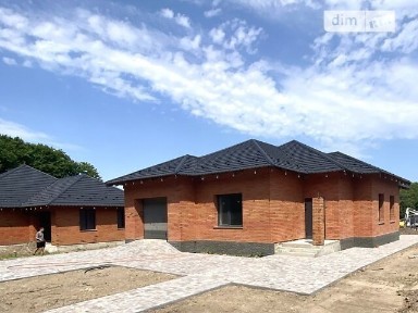 Продаж 1 поверхового будинку з гаражем і ділянкою на 8 соток, 160 кв. м, 3 кімнати, на вул. Рівненська • ID 34641961