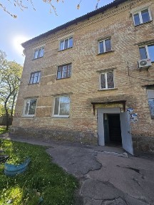 Продам велику кімнату в гуртожитку з потенціалом під смарт-квартиру!