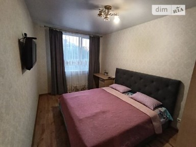 Здам подобово 2к квартиру на вул. Проїзна 11 • ID 33435366