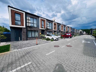 Таунхаус, будинок в закритому кттеджному містечку в Крюківщині