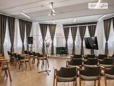 Продаж офісного приміщення 832.8 кв. м. на 1 поверсі на вул. Добровольчих Батальйонів 10, триповерхова будівля • ID 34645195