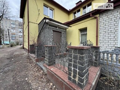 Продаж частини будинку на вул. Небесної сотні, 5 кімнат • ID 33047147
