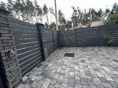 Великий дуплекс біля Бучанського Лісництва.