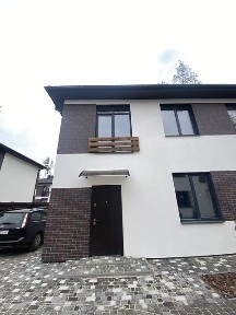 Продаж частини будинку на вул. Патріотів, 4 кімнати • ID 32741940