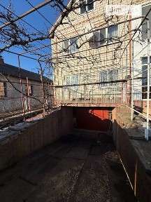 Продаж 2 поверхового будинку з гаражем і ділянкою на 13 соток, 217 кв. м, 7 кімнат, на вул. Незалежності 6 • ID 34647039