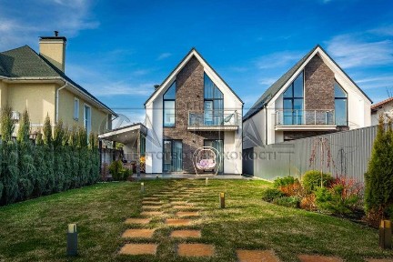 Продаж просторого будинку солом'янський район щастя 175 м2 охорона відеоспостереження