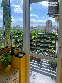 Нижньоключова вулиця, 14, мікрорайон Караваєві Дачі, район Солом'янський, Київ, вул. Нижньоключова 14 • ID 34649016