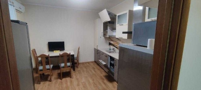 Продаж 2-кімнатної квартири 71.5 м², Краківська вул., 7