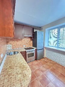 Киев, Любомира Гузара просп., 9А