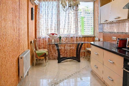 Киев, Вышгородская ул., 45Б/1