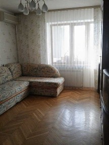 Киев, Деревлянская ул., 2/6