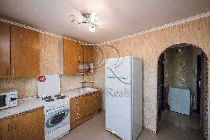 Продаж 2-кімнатної квартири 45 м², Академіка Глушкова просп., 18