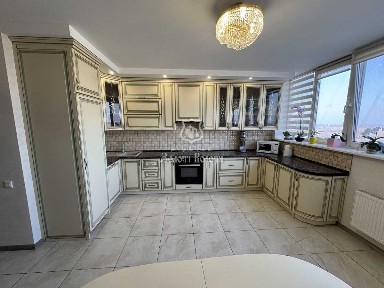 Продаж 3-кімнатної квартири 96.1 м², Білогородська вул., 51/5