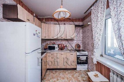 Киев, Подлесная ул., 2