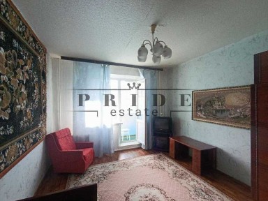 Киев, Романа Шухевича просп., 8