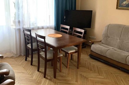 Київ, Антонова Авіаконструктора вул., 9