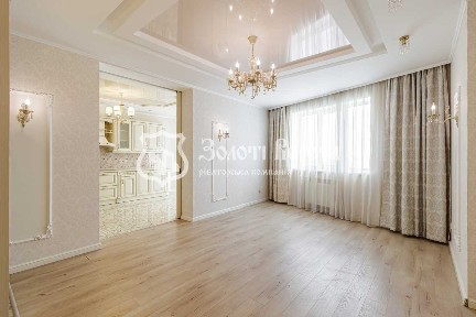 Киев, Маршала Малиновского ул., 8