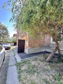 вулиця Волосна, район Новобаварський, Харків, метро Левада, вул. Волосна 15/17 • ID 34651159