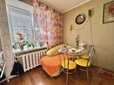 Продаж 2х кімнатної квартири по вул. І. Дзюби р/Словʼянка