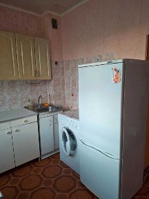 У продажу однокімнатна квартира по Бучми, 44.