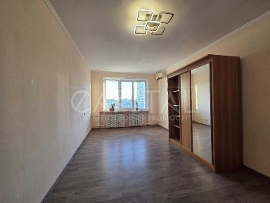 Продаж 4к 117квм на Печерске Старонаводницка 8Б Царське село