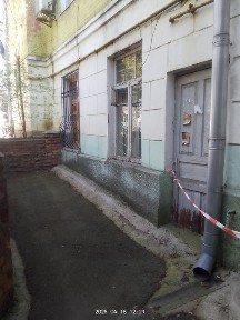 Продам 5-кімн. квартиру-коммуналку, 100м. Окремі входи!