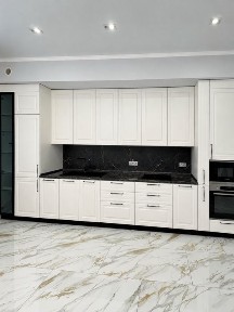 Продаж 3 кімнатної квартири Хотинська