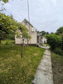 Продається 2 кімнатний будинок в районі вул Руської