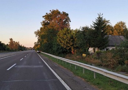 СМ Продам будинок 50 м² з фасадною ділянкою 1 га траса Київ-Чернігів