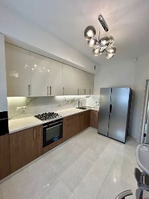 Власник. Продам котедж з ремонтом в м. Рівне, вул. Л.Ступницького