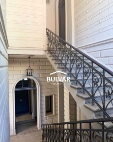 Уникальное предложение! Продам клубный ДОМ в Центре, м. Арх. Бекетова