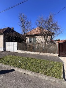 Продаж будинку в м. Берегове (р-н супермаркет Гурман)