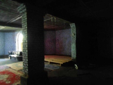Будівля 390,5 кв. м. під будь-який бізнес, в центральному парку Чопа
