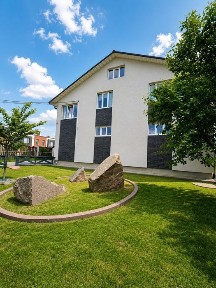 Продаж будинку + цех вул. Спортивна з ділянкою 14,8 сотих